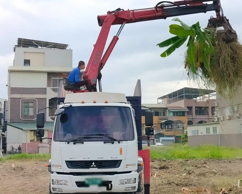台南雜草雜樹清除, 台南環保廢棄物清運, 台南除草, 台南割草, 台南庭園除草
