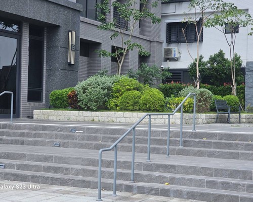 台南社區園藝維護, 台南除草施肥, 台南灌木修剪, 台南喬木修剪, 台南景觀園藝服務, 台南園藝維護, 台南社區綠化, 台南草皮維護服務, 
                        台南中西區園藝景觀維護, 台南中西區園藝造景廠商, 台南中西區庭園維護公司